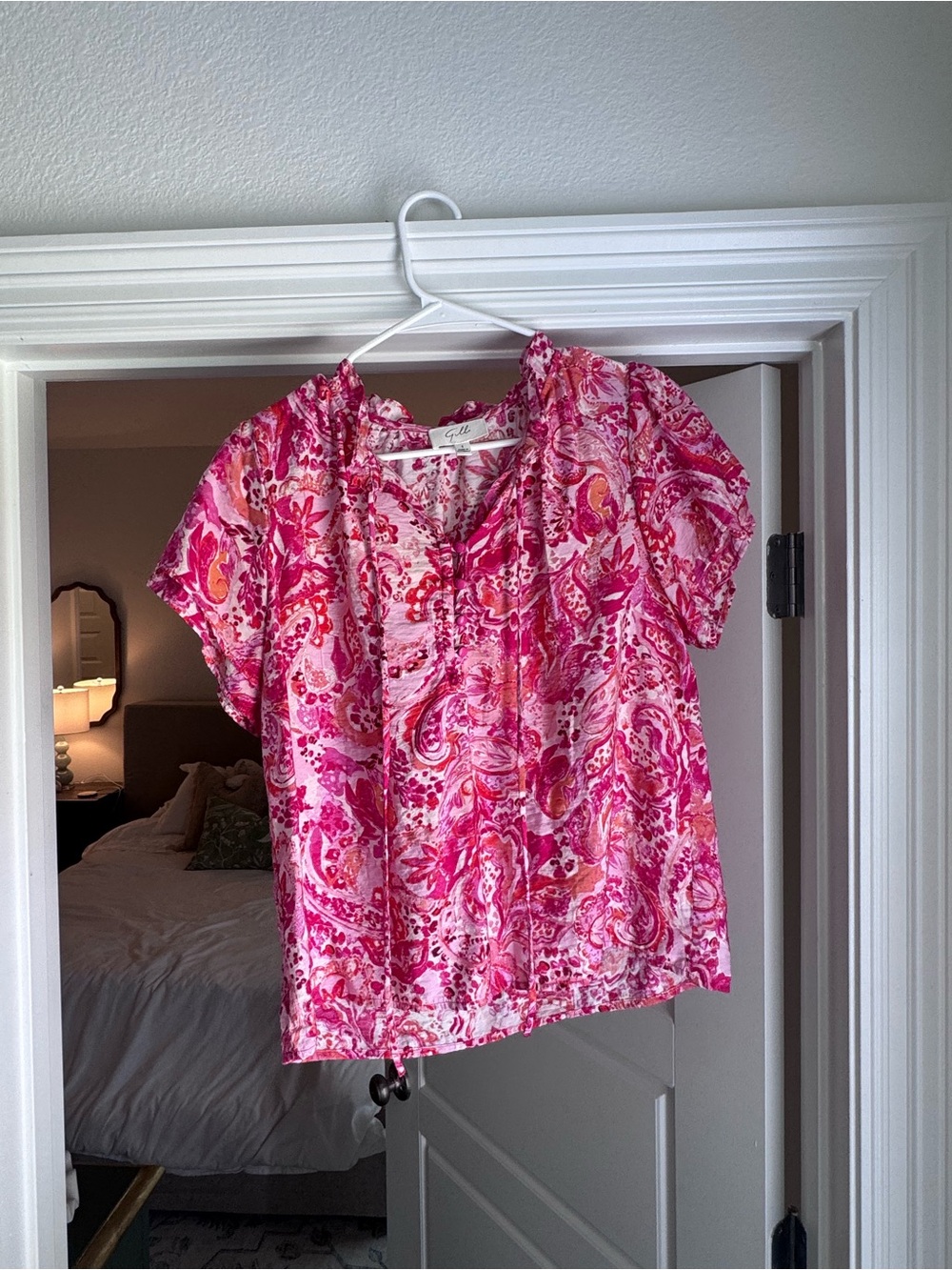 Gilli Pink Paisley Print Short Sleeve Top